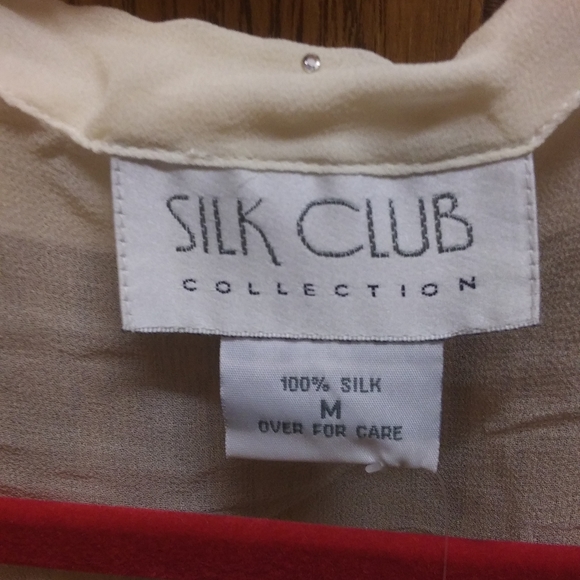Silk club collection blouse - Picture 2 of 5